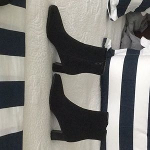 Stuart Weitzman boots size 8 AA